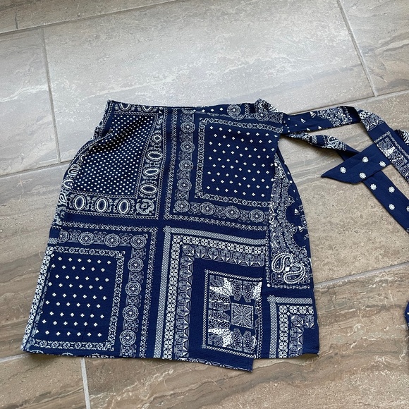 Patterned Wrap Skirt - Picture 1 of 1